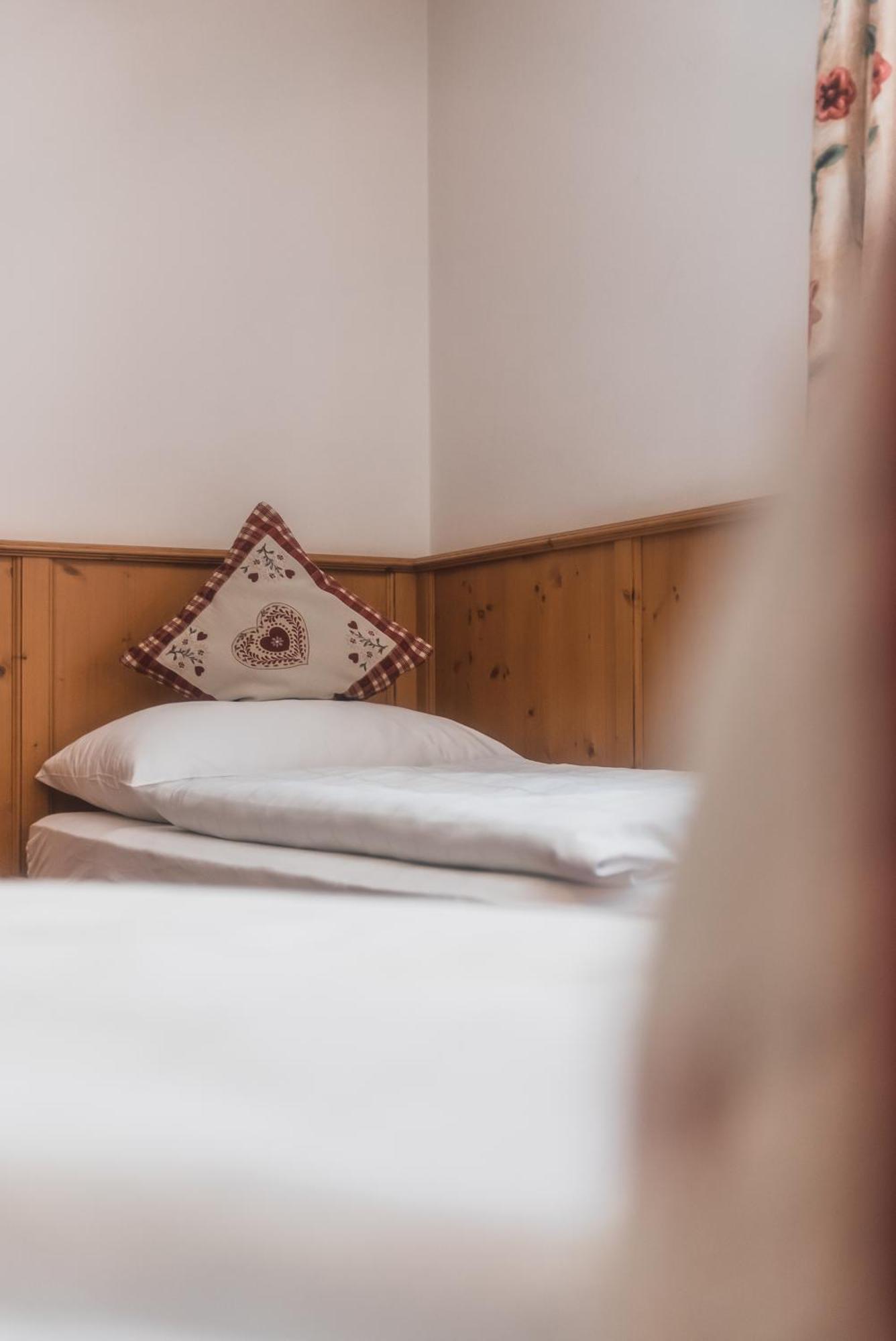 Hotel Villa Waldheim Сан-Кандідо Номер фото