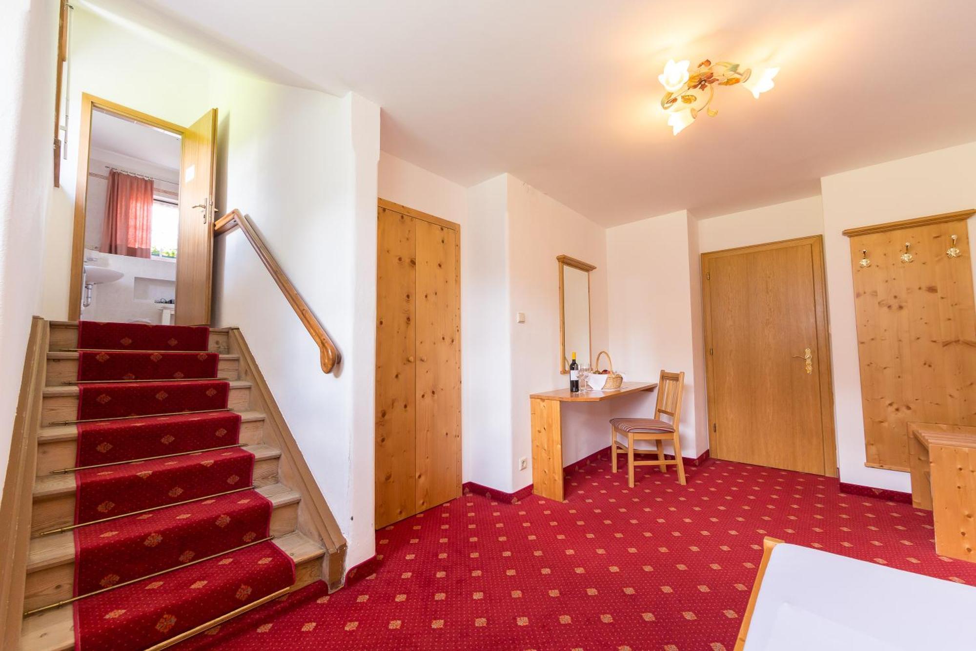 Hotel Villa Waldheim Сан-Кандідо Номер фото
